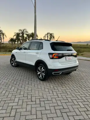 VOLKSWAGEN-T-CROSS-2022