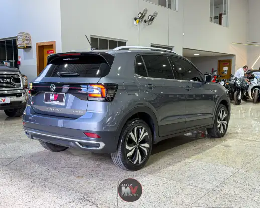 VOLKSWAGEN-T-CROSS-2023