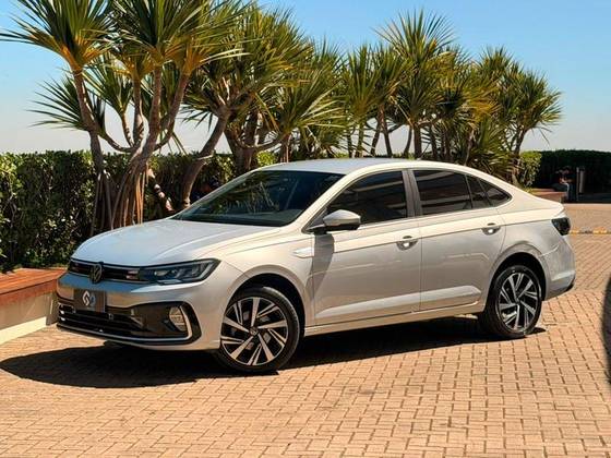 VOLKSWAGEN VIRTUS 1.0 200 TSI HIGHLINE AUTOMÁTICO