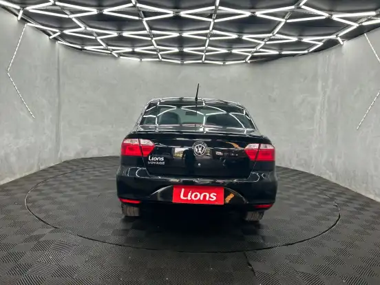VOLKSWAGEN-VOYAGE-2022
