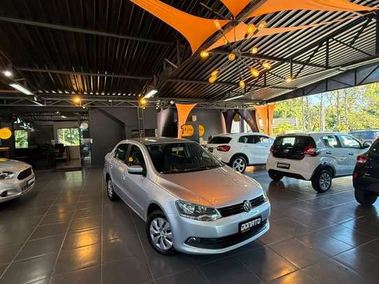 VOLKSWAGEN-VOYAGE-1.0 MI 8V FLEX 4P MANUAL VOLKSWAGEN-VOYAGE-2013