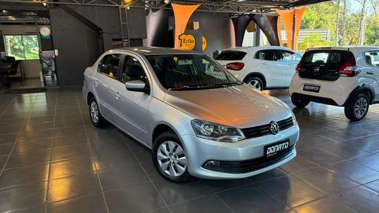 VOLKSWAGEN-VOYAGE-2013