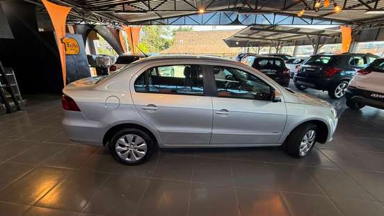 VOLKSWAGEN-VOYAGE-2013