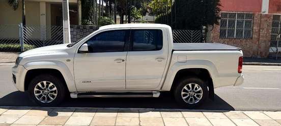 VOLKSWAGEN-AMAROK-2017
