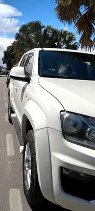 VOLKSWAGEN-AMAROK-2017