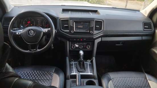 VOLKSWAGEN-AMAROK-2017