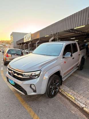 VOLKSWAGEN-AMAROK-2025