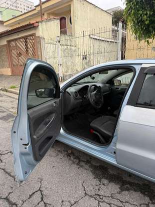 VOLKSWAGEN-GOL-2014