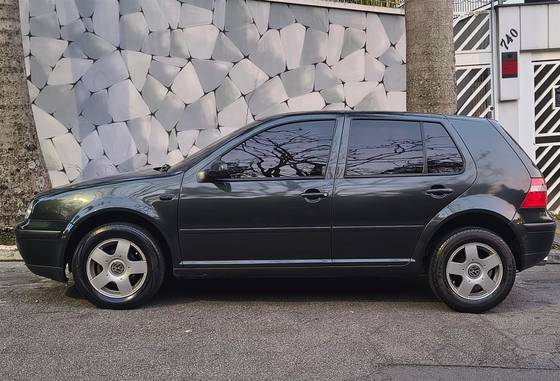 VOLKSWAGEN GOLF 1.6 MI 8V GASOLINA 4P MANUAL