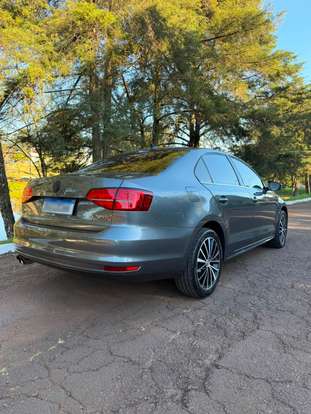 VOLKSWAGEN-JETTA-2016