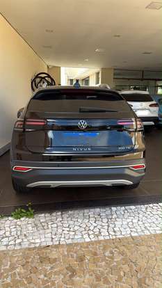 VOLKSWAGEN-NIVUS-1.0 200 TSI TOTAL FLEX HIGHLINE AUTOMÁTICO VOLKSWAGEN-NIVUS-2023