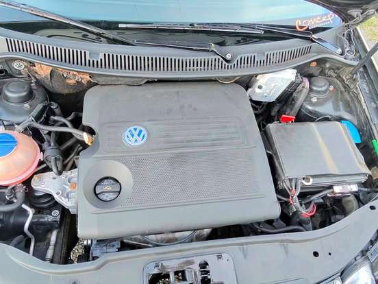 VOLKSWAGEN-POLO-1.6 MI 8V GASOLINA 4P MANUAL VOLKSWAGEN-POLO-2002
