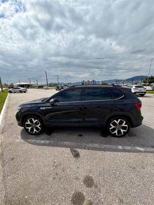 VOLKSWAGEN-TAOS-2025