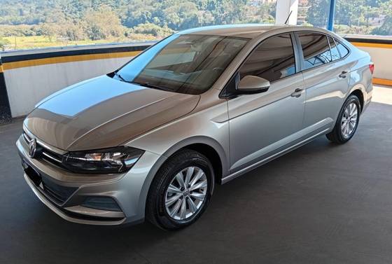 VOLKSWAGEN VIRTUS 1.6 MSI TOTAL FLEX AUTOMÁTICO