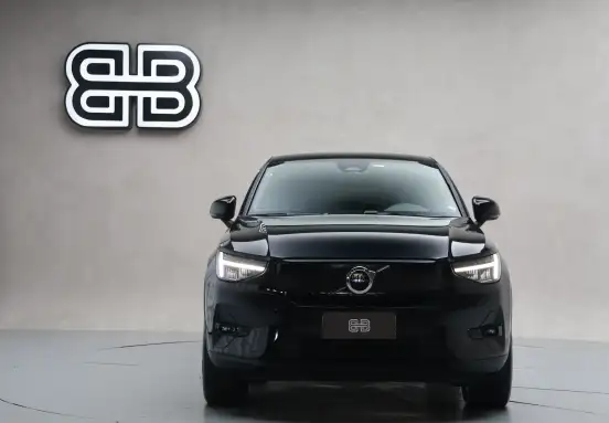 VOLVO-C40-2023