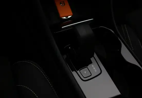 VOLVO-C40-2023