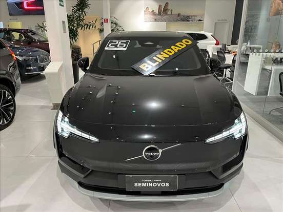 VOLVO-EX30-2025