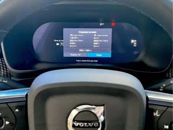 VOLVO-EX40-P8 RECHARGE TWIN ELECTRIC ULTRA BLACK EDITION AWD VOLVO-EX40-2025