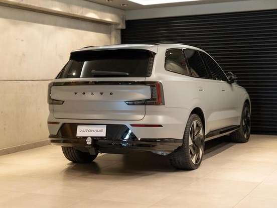 VOLVO-EX90-P8 RECHARGE TWIN ELECTRIC PERFORMANCE ULTRA AWD VOLVO-EX90-2025