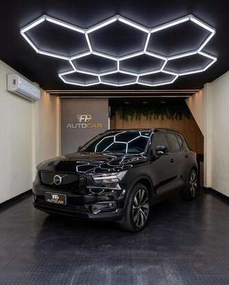 VOLVO-XC40-2022