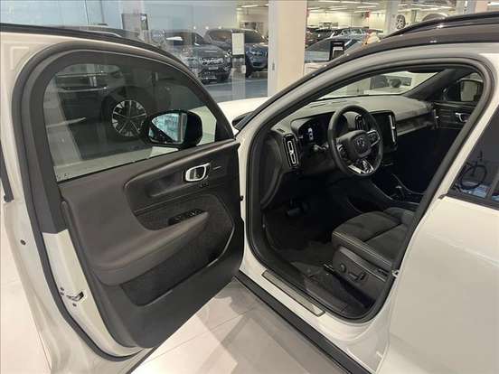 VOLVO-XC40-P8 RECHARGE TWIN ELECTRIC ULTIMATE AWD VOLVO-XC40-2023