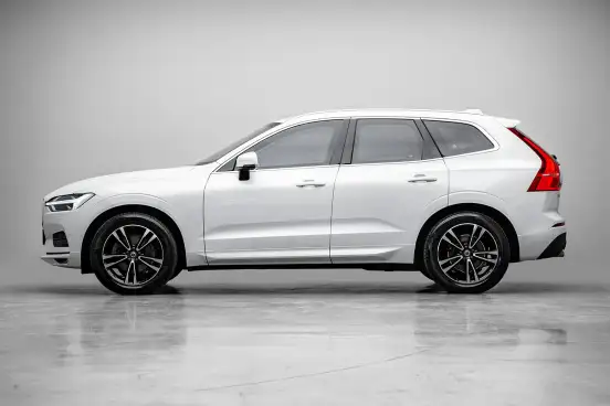 VOLVO-XC60-2020