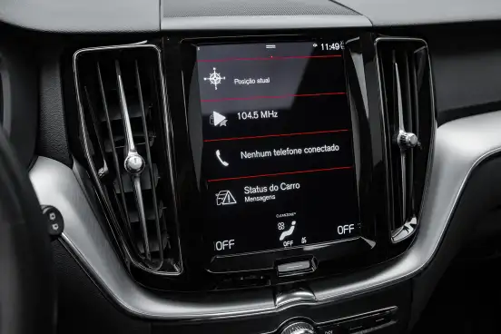 VOLVO-XC60-2020