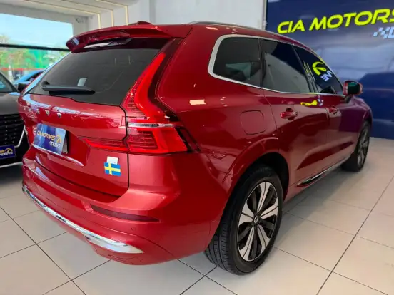 VOLVO-XC60-2023