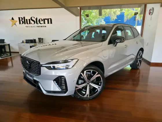 VOLVO XC60 2.0 T8 RECHARGE ULTIMATE DARK AWD GEARTRONIC