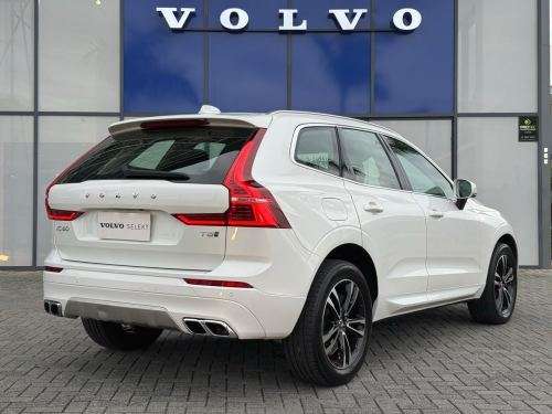 VOLVO-XC60-2019