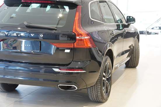 VOLVO-XC60-2021