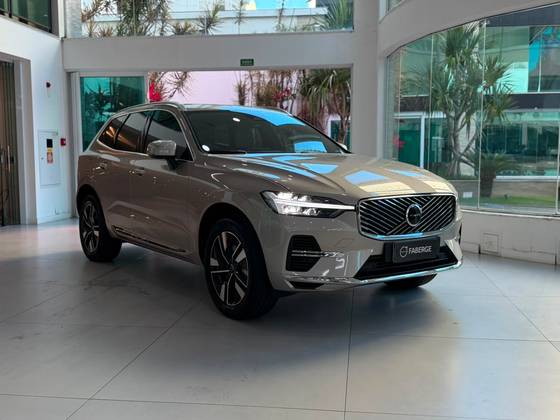 VOLVO XC60 2.0 T8 PHEV PLUS AWD GEARTRONIC