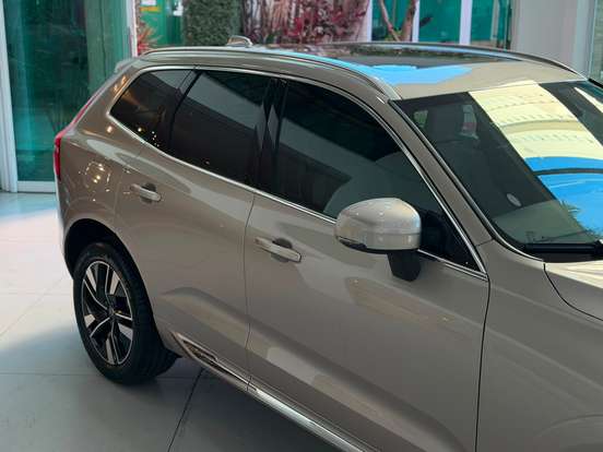 VOLVO-XC60-2026