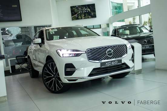 VOLVO-XC60-2025