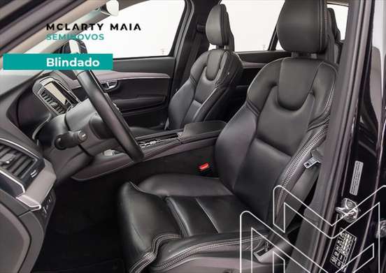 VOLVO-XC90-2020