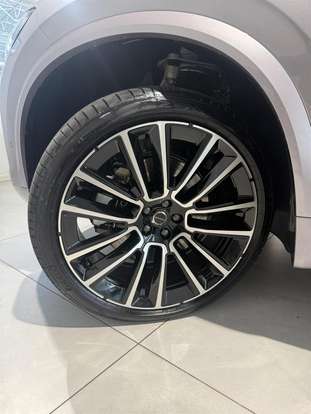 VOLVO-XC90-2025