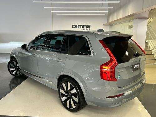 VOLVO-XC90-2024