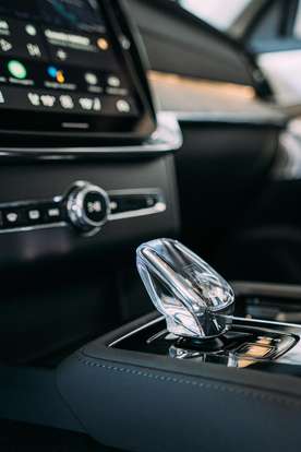 VOLVO-XC90-2025