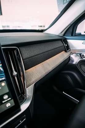 VOLVO-XC90-2025
