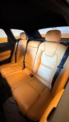 VOLVO-XC60-2019