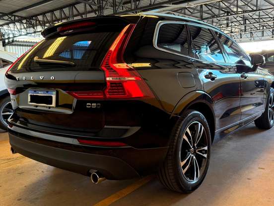 VOLVO-XC60-2.0 D5 DIESEL MOMENTUM AWD GEARTRONIC VOLVO-XC60-2019