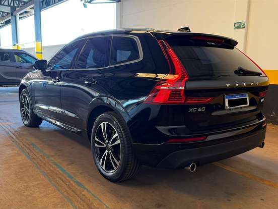 VOLVO-XC60-2.0 D5 DIESEL MOMENTUM AWD GEARTRONIC VOLVO-XC60-2019
