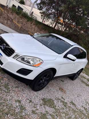 VOLVO-XC60-2012