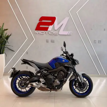 YAMAHA MT-09 YAMAHA MT-09