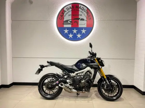 YAMAHA MT-09 