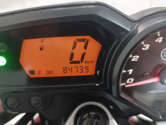 YAMAHA-YS 250 FAZER YAMAHA-YS 250 FAZER-2011