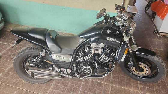 YAMAHA V MAX 1200 