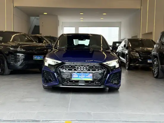 AUDI-A3-2021