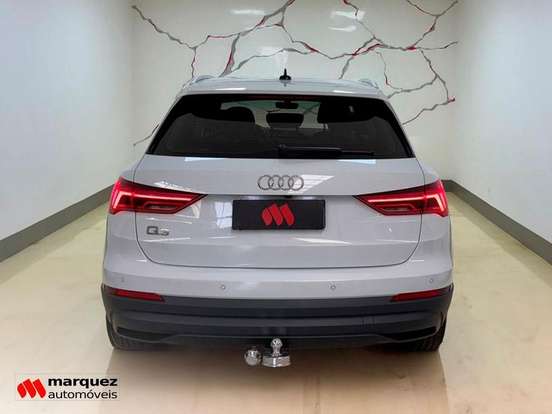 AUDI-Q3-2020
