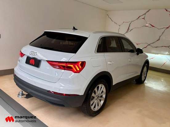 AUDI-Q3-2020